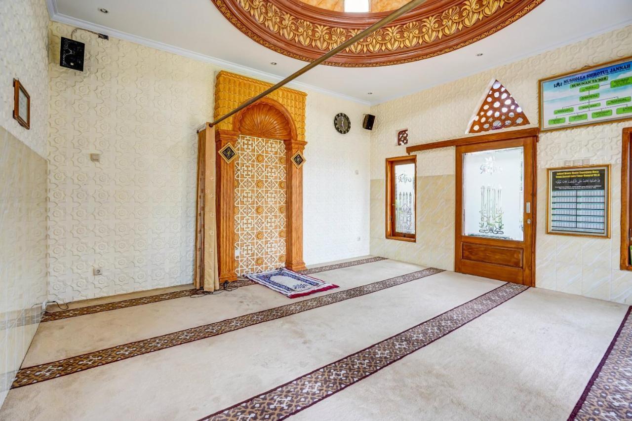 Super Oyo 90642 Lancar Homestay Syariah Tlekung Dış mekan fotoğraf
