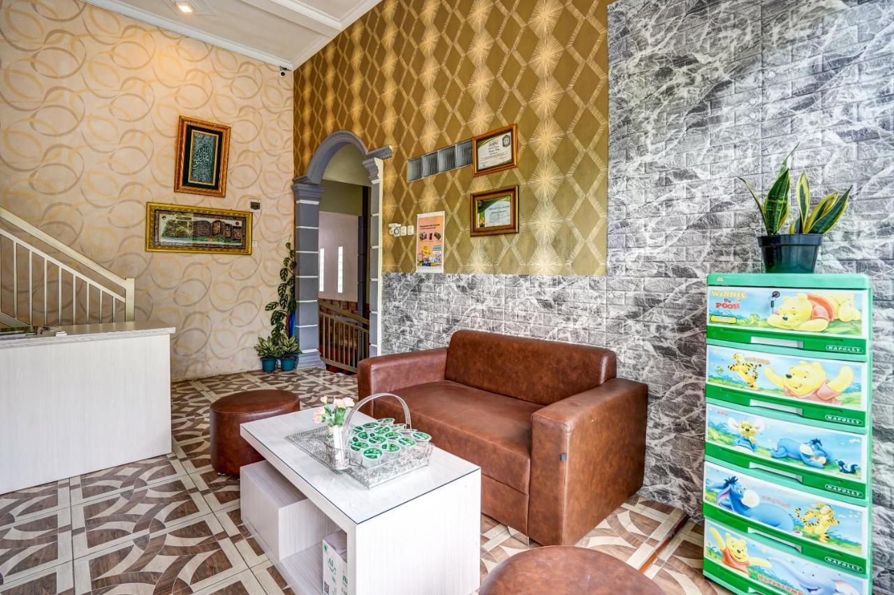 Super Oyo 90642 Lancar Homestay Syariah Tlekung Dış mekan fotoğraf