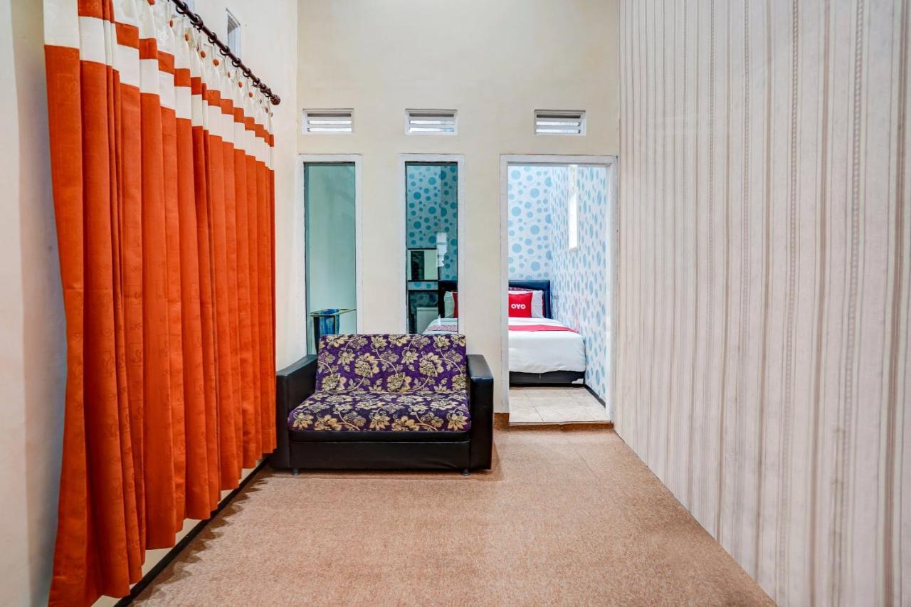 Super Oyo 90642 Lancar Homestay Syariah Tlekung Dış mekan fotoğraf